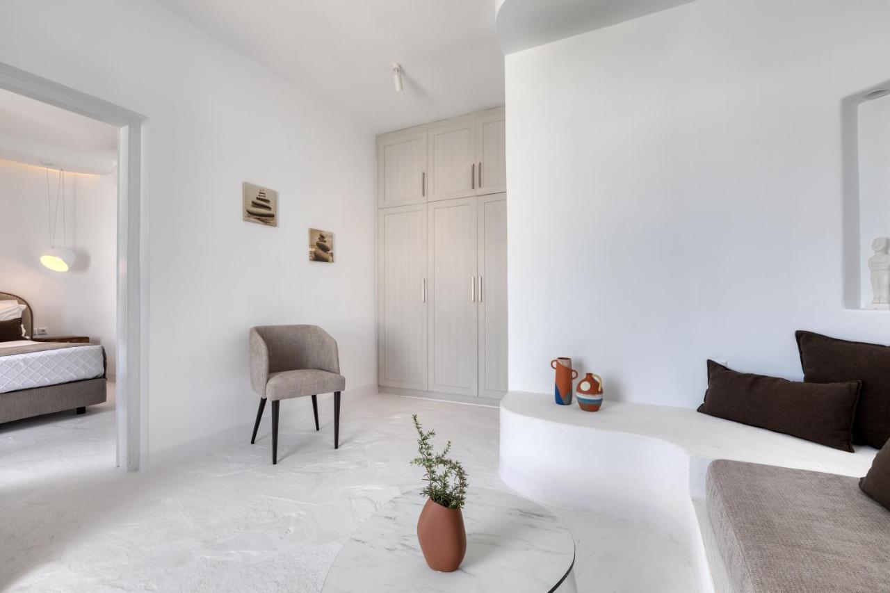 Lilly Residence-All Sea View Suites, Adults Only Νάουσα Εξωτερικό φωτογραφία